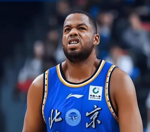 拉菲尼亚防,守端耀眼,巴萨锋线共,爱游戏,爱游戏官网,爱游戏体育,爱游戏网页版,爱游戏电脑版,爱游戏官方APP下载