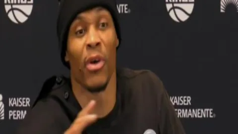 低调不显锋芒，难独树一帜。